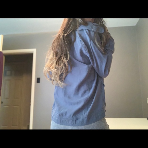 Oversized Blue Light Fall Jacket - Picture 2 of 5